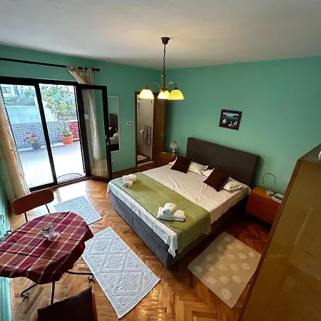 Soba Za Odmor Nika Guest house 2*